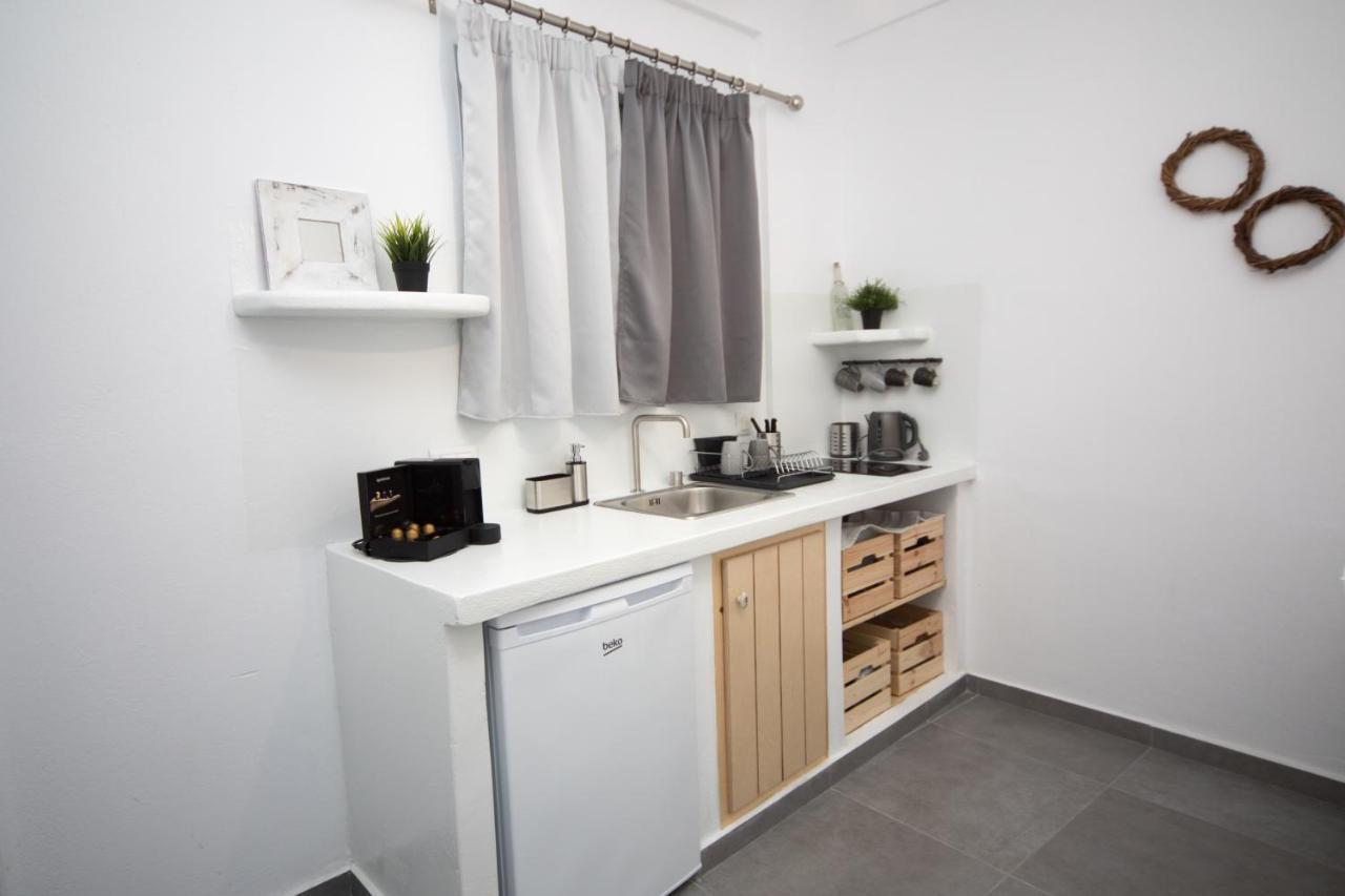 Eunoia Apartments ฟิรา ภายนอก รูปภาพ